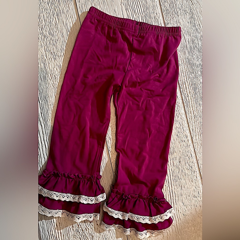 3/4 girls ruffle leggings with lace trim in magenta brand new